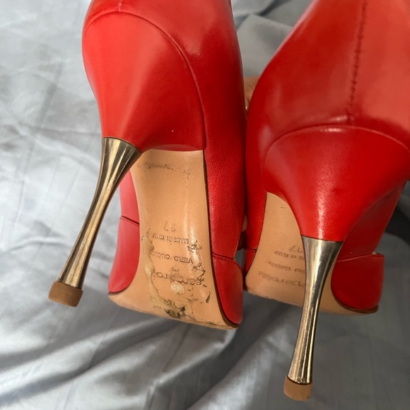 Sergio Rossi Women's Red Courts Stiletto Heels - Picture 10 of 10